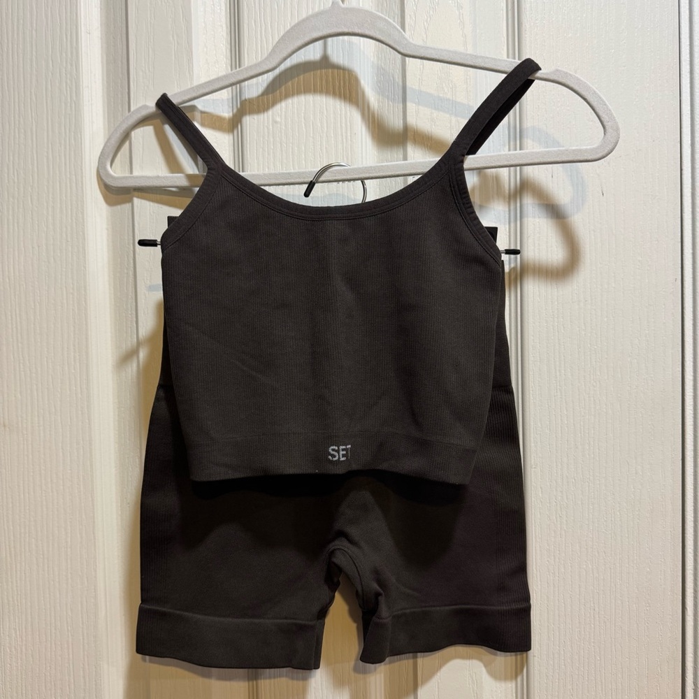 SET Active Coffee Crop Top